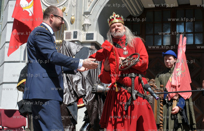 Gdansk. Swieto Miasta. Parada i inscenizacja  na ul....