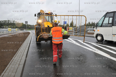 Otwarcie wezlow i dojazdow do przystanku PKM Jasien....