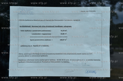 Zamknięty, zlikwidowany sklep sportowy Maraton na...