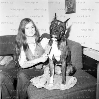 Beata Pozniak - aktorka m.in Teatru Wybrzeże. (1_grudzien77_z.kosycarz_p3)...