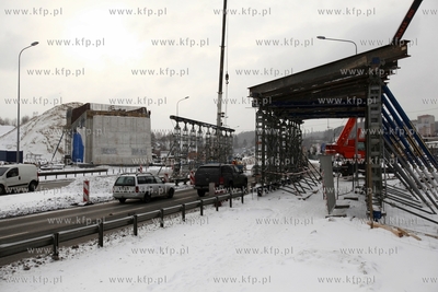 Budowa wiaduktu Pomorskiej Kolei Metropolitalnej nad...