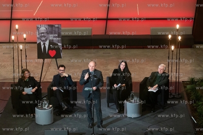 Gdańsk, Europejskie Centrum Solidarności. Wieczór...