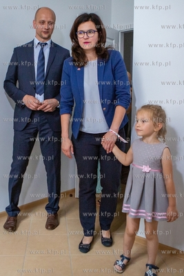 Przekazanie sześciu rodzinom kluczy do nowo wyremontowanej...