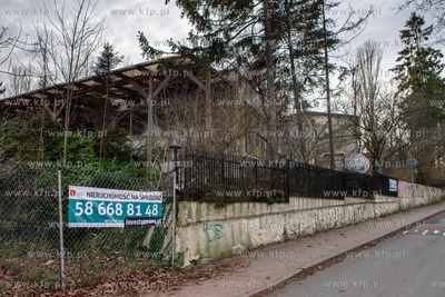 Teren przy ul. Orłowskiej 13-15 w Gdyni,  na ktorym...