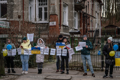 Gdańsk. Manifestacja pod konsulatem Rosji we Wrzeszczu....