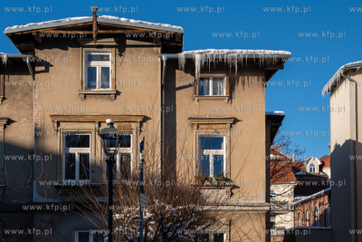 Sopot. Zwisające sople z dachu. 15.02.2026 / fot....
