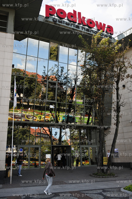 Slupsk. Centrum handlowe Podkowa.
06.09.2011
fot....