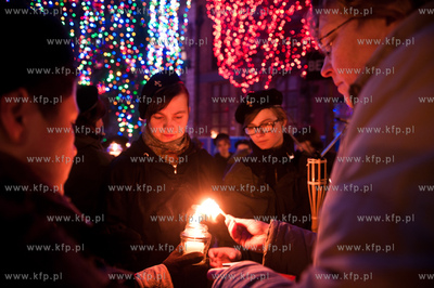 Gdansk. Dlugi Targ. Betlejemskie Swiatlo Pokoju 2011....