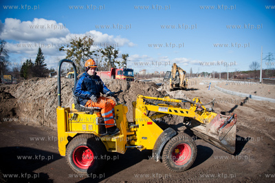 Gdansk. Budowa ulic i torowisk na ul Hallera i Uczniowskiej,...