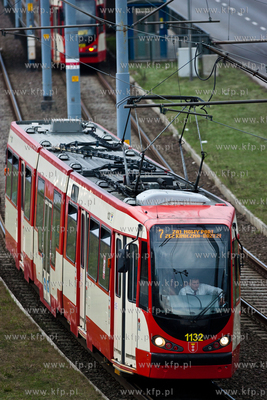 Gdansk Tramwaj ZKM na Al. Armii Krajowej.
19.04.2013
fot....