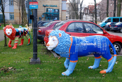 Siedziba Radia Gdansk w obstawie kolorowych Gdanskich...