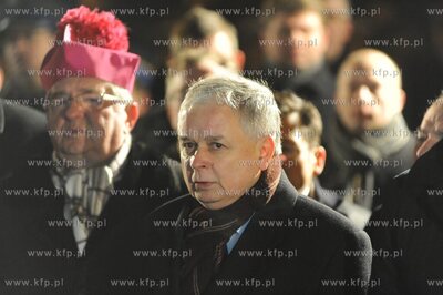 Pomnik Ofiar Grudnia 1970, Gdynia Stocznia. Obchody...