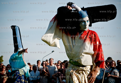 Trzynasta edycja Miedzynarodowego Festiwalu Teatrow...