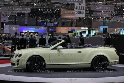 Targi motoryzacyjne w Genewie. Nz. Bentley Continental...