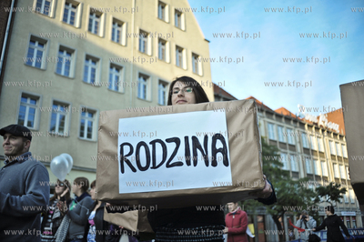 I Archidiecezjalny Marsz dla Zycia i Rodzin w obronie...