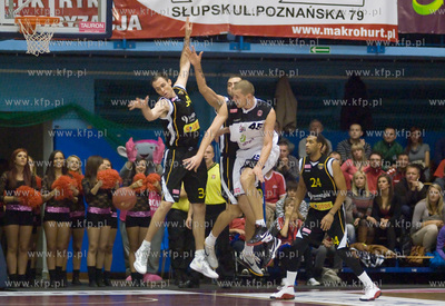 Hala Gryfia w Slupsku. Energa Czarni Slupsk wygrala...