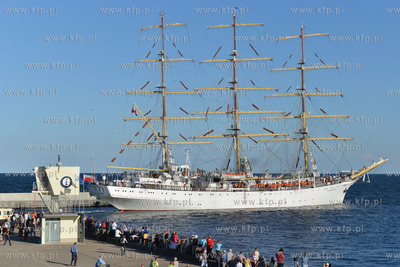 Ponad 90 kardiologów i kardiochirurgów z Polski wypłynęło...