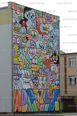 Gdynia. Murale w srodmiesciu miasta m. in. przy ul....
