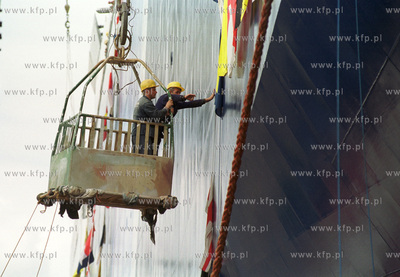 Stocznia Gdynia.26.06.2002fot. Wojtek Jakubowski...