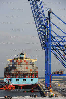 Do terminala kontenerowego DCT GDANSK S.A. wplynal...