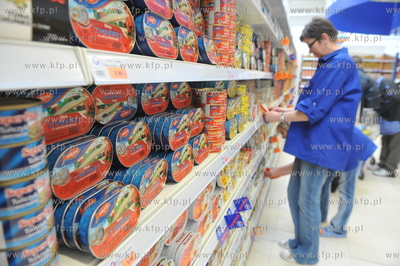 Oficjalne otwarcie dla klientow centrum handlowego...