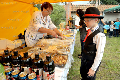 Zukowo. Parafia pw. Wniebowziecia Najswietszej Maryi...