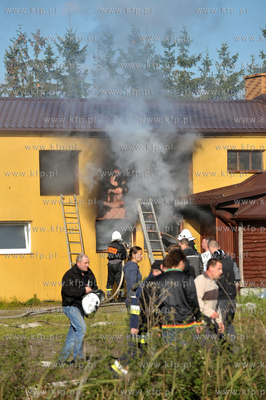 Kilka jednostek strazy pozarnej bralo udzial w akcji...