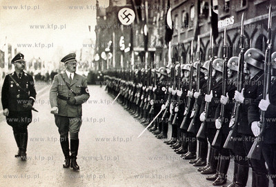 Andrzej Cerapinski z Bytowa znalazl na strychu swojego...