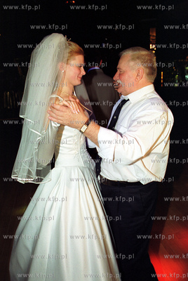 Wesele Ani Walesy i Adama Dominskiego w Cristalu. Z...