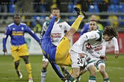 Gdynia. Ćwierćfinał Pucharu Polski w piłce nożnej...
