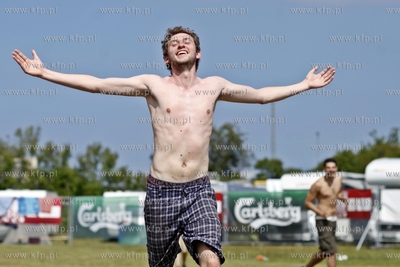 Sopot. Calsberg Fan Camp. Nz irlandzcy kibice graja...