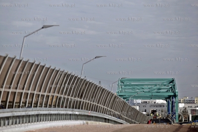 Gdansk. Budowa Trasy Slowackiego. Wiadukt nad al. Grunwaldzka....