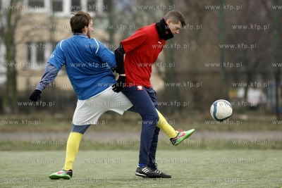 Gdansk Zaspa. Pilkarski turniej dzikich druzyn Do przerwy...