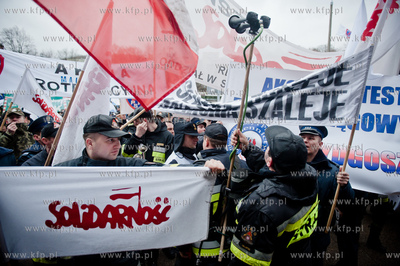 Gdansk. Pikieta Federacji Zwiazkow Zawodowych Sluzb...