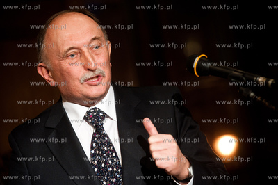 Gdansk. Ratusz Staromiejski. Uroczystosc wreczenia...