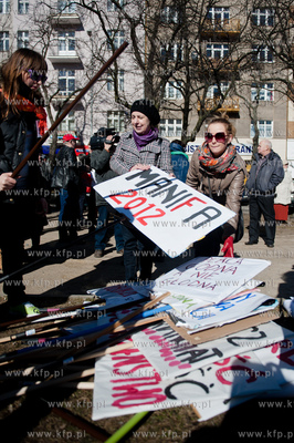 Gdynia. Trójmiejska Manifa 2012. Marsz zorganizowany...
