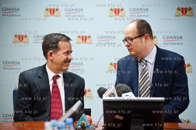 Gdansk. Urzad Miejski. Konferencja prasowa z udzialem...