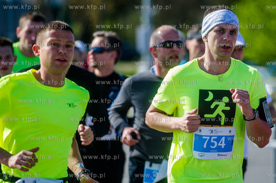 Plac Dwoch Miast. PKO Polmaraton Sopot 2015.
02.05.2015
fot....
