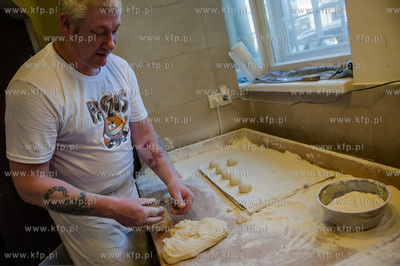 Tlusty czwartek w gdynskim Paczusiu - najbardziej obleganym...