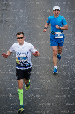 Zawodnicy na trasie II PZU Gdansk Maraton. 
15.05.2016
fot....