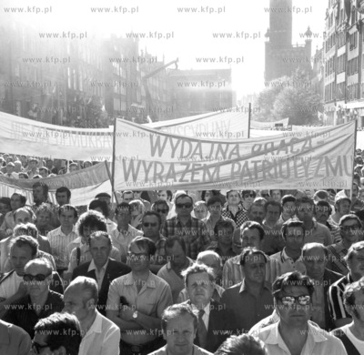 Gdansk Dlugi Targ. Manifestacja poparcia dla PZPR i...