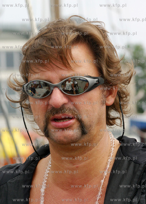 Ekipa filmowa serialu Swieta Wojna (TVP2) realizuje...