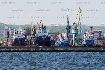 Gdynia - widok od strony morza. Nz. Stocznia Nauta
16.05.2008
Fot....