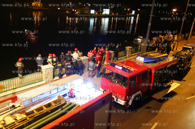 Szczecin. Okolo godz 00.20 samochod osobowy marki BMW...