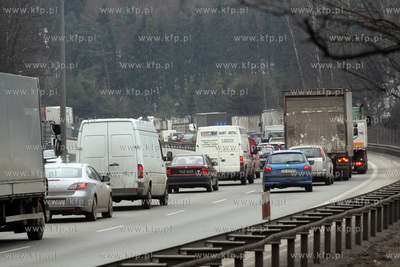 Utrudnienia na trojmiejskiej obwodnicy w Gdyni, gdzie...