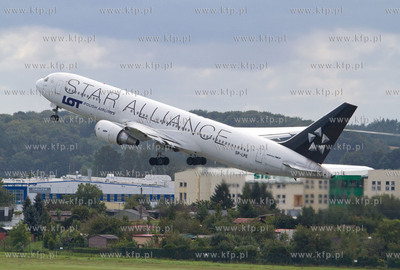 Remont warszawskiego lotniska na Okeciu spowodowal...