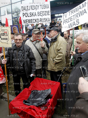 Szczecin. Protest i przemarsz ludzi, ktorzy nie zgadzaja...