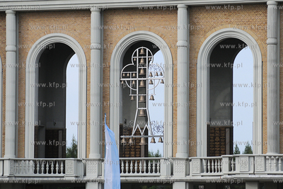 Sanktuarium Matki Bozej Bolesnej w Licheniu (woj. wielkopolskie)....