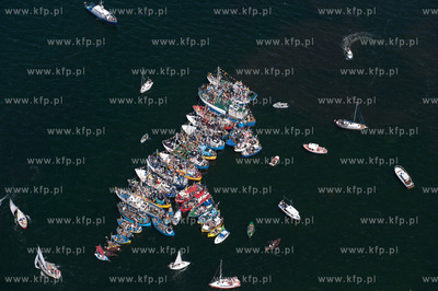 Morska Pielgrzymka Rybakow w Pucku na odpust Sw Piotra...