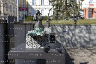 Via Sancta , cykl rzeźb autorstwa krakowskiego profesora...